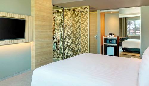 Deluxe Room, 1 King Bed with Sofa bed