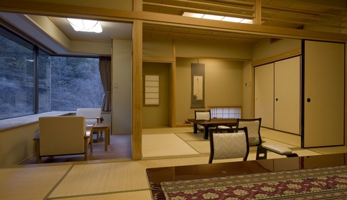 Japanese Style Room for 4 People with Extra Space
