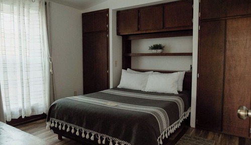 Family House, 2 Bedrooms, Mountain View