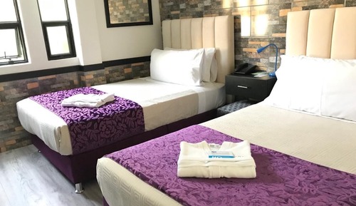 Standard Twin Room