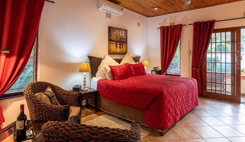 Double Room (H)