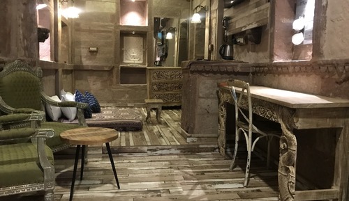 Heritage Dynasty Room