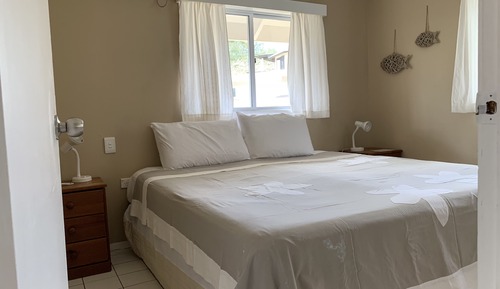 1 Bedroom Lagoon View Villa