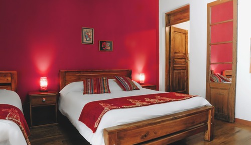 Comfort Room, City View