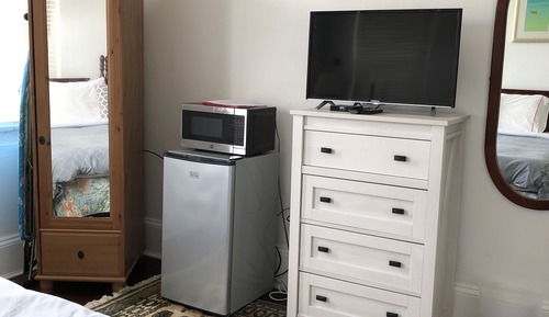 Economy Single Room, 1 King Bed (2)