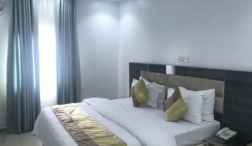 Luxury Suite