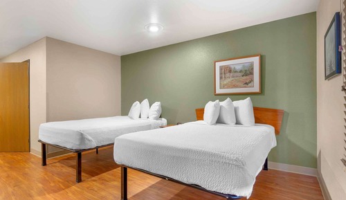 Standard Studio, 2 Queen Beds, Non Smoking, Refrigerator & Microwave