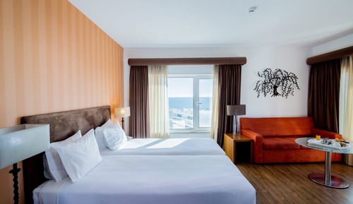 Suite, Sea View