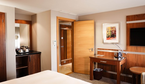 Family Room, 2 Bedrooms