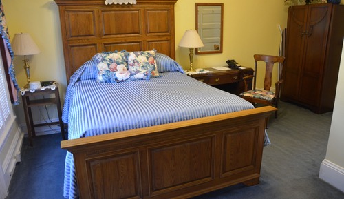 Suite, 1 Queen Bed (PorterSuite w/ Bellevue Balcony)