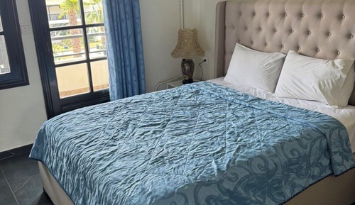 Deluxe Garden View Renovated Upper Floor