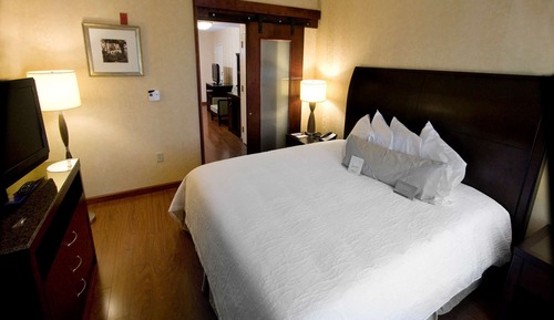 One king one bedroom evolution suite