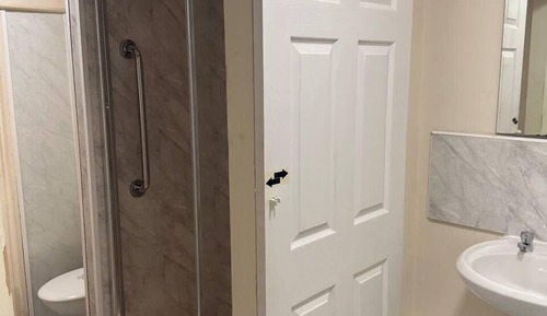 Classic Single Room, Ensuite (Basement level)
