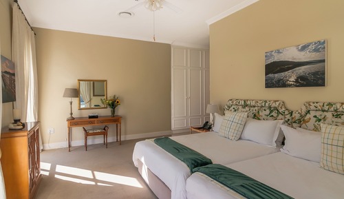 Deluxe Suite - Garden Facing - 2