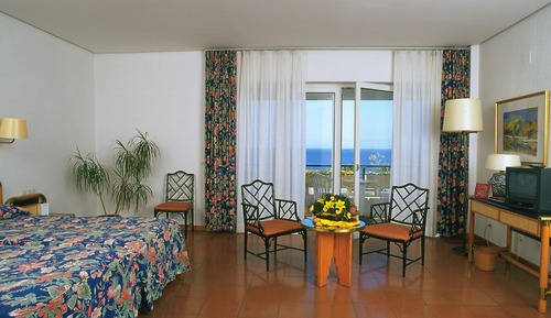 Standard Double Room (2 adults + 1 child)