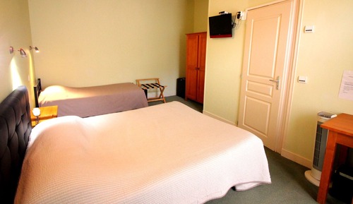 Comfort Triple Room