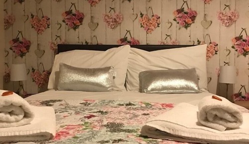 Double Room (Room 10)