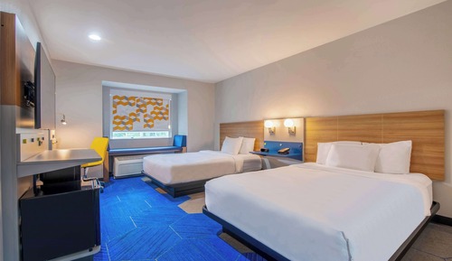 Room, 2 Queen Beds, Accessible, Non Smoking