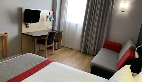 Standard Room, 1 Queen Bed