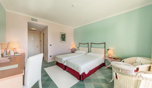 Superior Room (2 adults)
