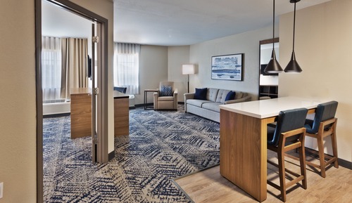 Suite, 1 Queen Bed