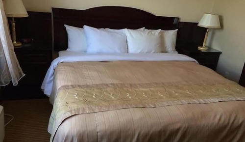 Standard Room, 1 King Bed