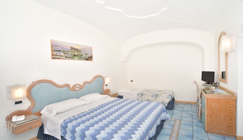 Comfort Room, Multiple Beds