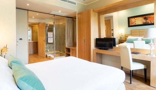 Double Deluxe with Jacuzzi