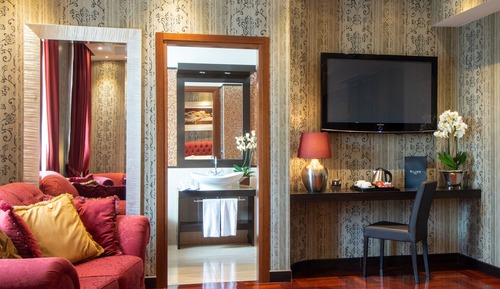 Suite, Hot Tub
