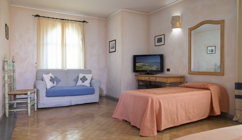 Triple Room