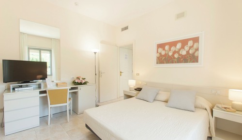 Standard Double Room, Hill View