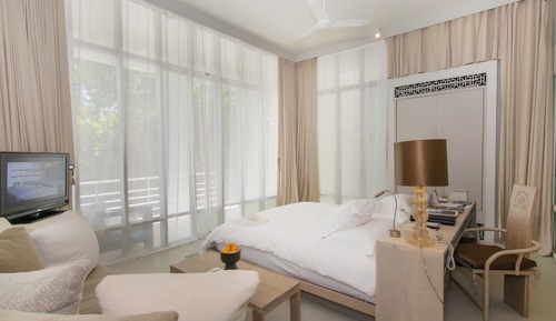 Deluxe Room, Balcony