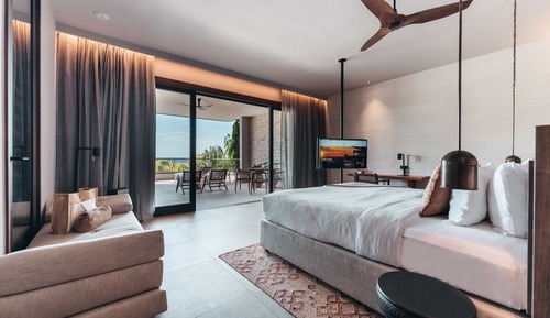 Suite, 1 King Bed, Sea View
