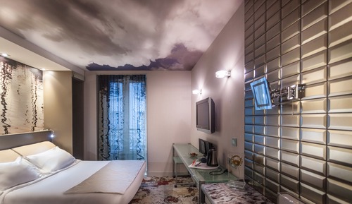 Double Room with chromotherapy bath