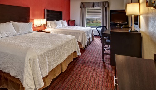Two queen beds non smoking