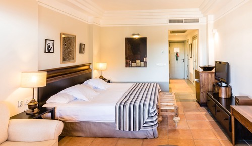 Superior Room, Frontal Sea View (2 adults and 1 child)
