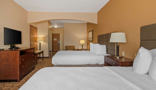 Standard Room, 2 Queen Beds, Accessible, Bathtub