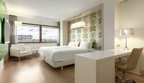 Family Room, Connecting Rooms (2AD+2CH)