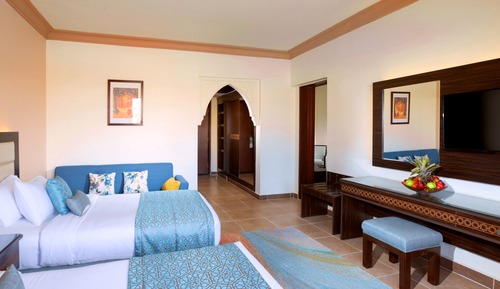 Deluxe Family Room