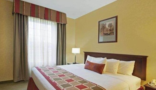 Standard Room, 1 King Bed, Accessible, Bathtub
