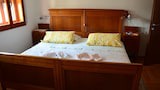 Double Room, 1 King Bed