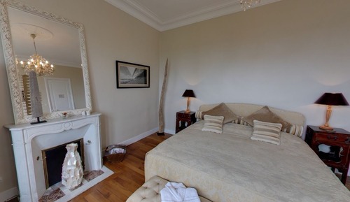 Luxury Suite (Emotion)