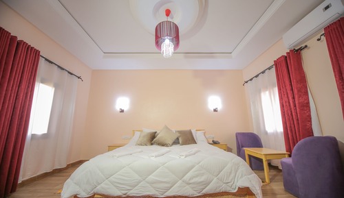 Junior Suite, 1 King Bed, Non Smoking