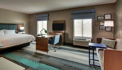 Studio, 1 King Bed, Accessible (Hearing)