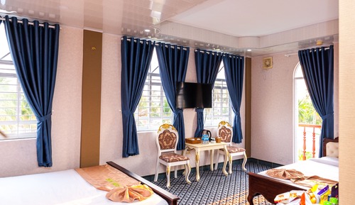 Triple Room