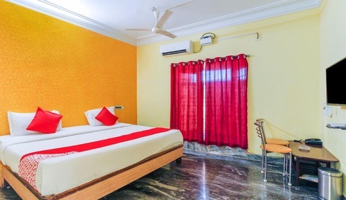 Basic Suite, 1 Queen Bed