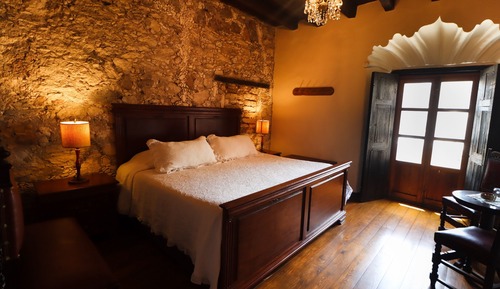 King Suite ,1 King bed, No smoking I