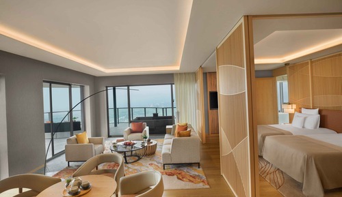 Suite (Panorama)