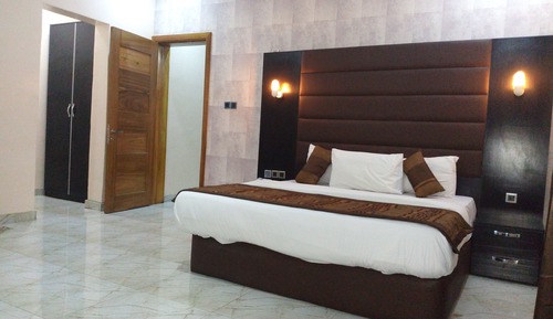 Suite, 1 Queen Bed, Non Smoking