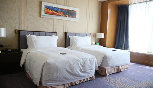 Executive City View Room with Twin Beds